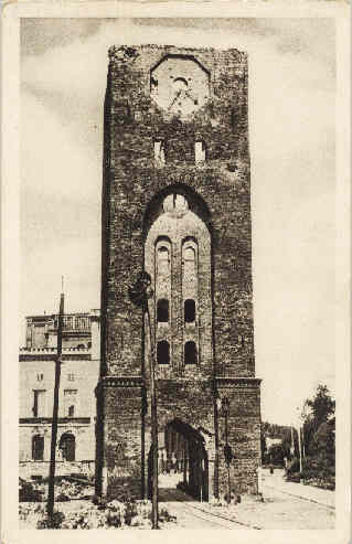 Elblag - Ruins of the gate of the old city