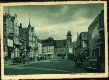 Marienburg - Marktstrae mit Marienburg